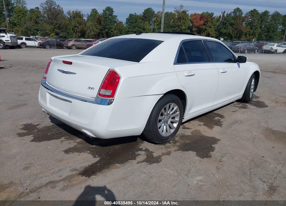 2014 CHRYSLER 300 VIN: 2C3CCAAG4EH340040