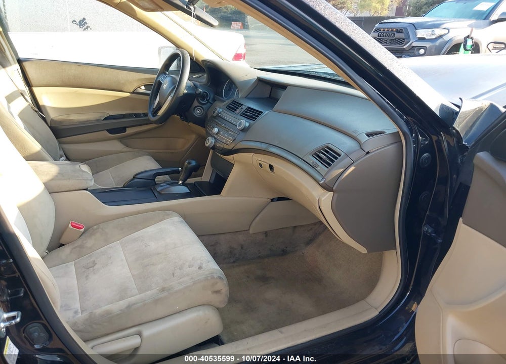 2009 HONDA ACCORD 2.4 LX VIN: 1HGCP26309A170681