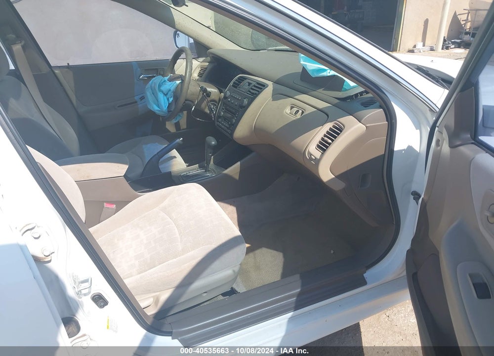 2002 HONDA ACCORD 2.3 EX VIN: JHMCG566X2C008222