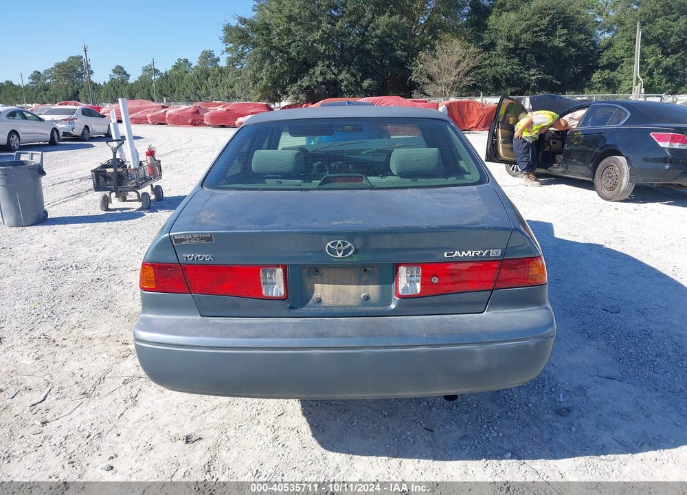 2000 TOYOTA CAMRY LE VIN: 4T1BG22K2YU975372