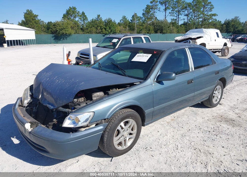 2000 TOYOTA CAMRY LE VIN: 4T1BG22K2YU975372