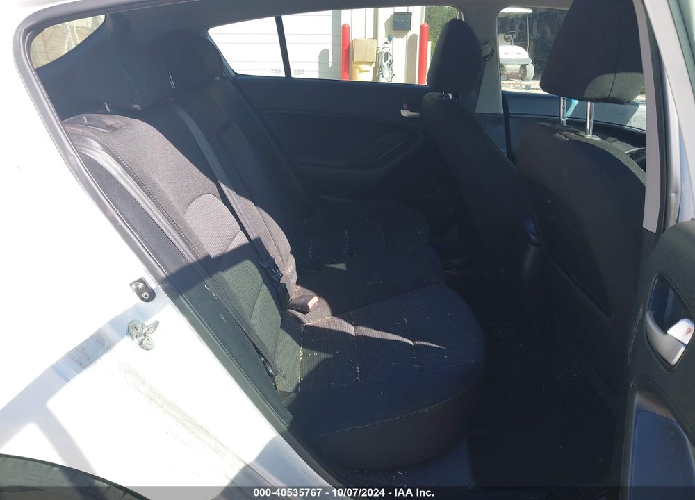 2017 KIA FORTE VIN: KNAFK5A84H5725537