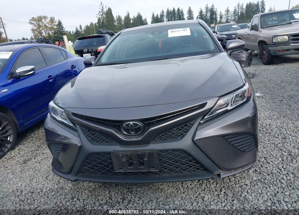 2018 TOYOTA CAMRY SE VIN: 4T1B11HK3JU610515