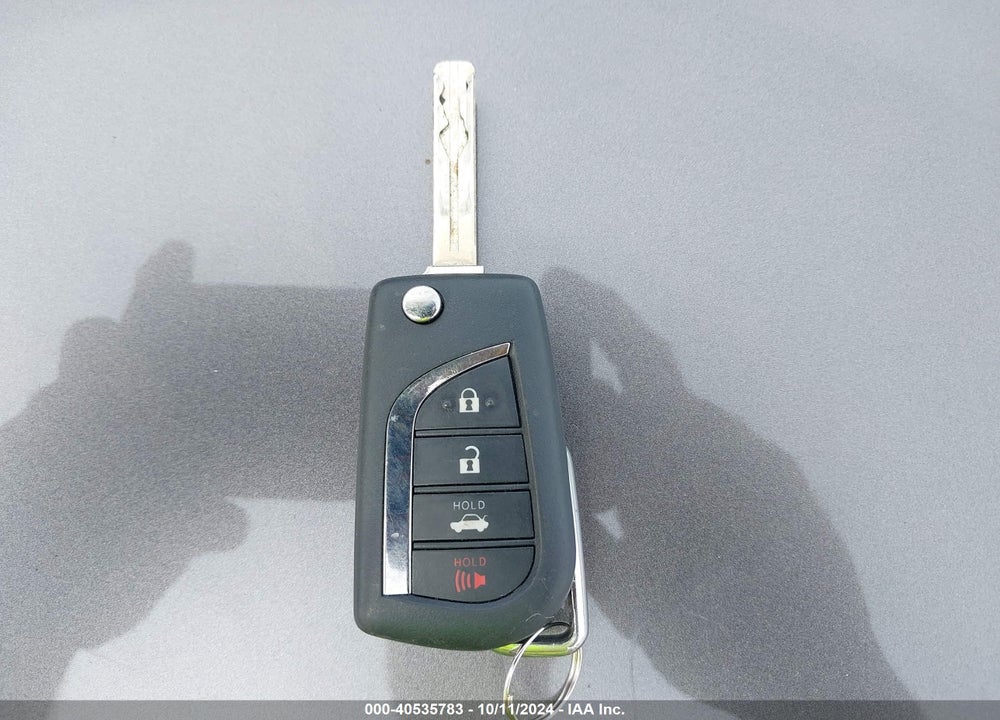 2018 TOYOTA CAMRY SE VIN: 4T1B11HK3JU610515