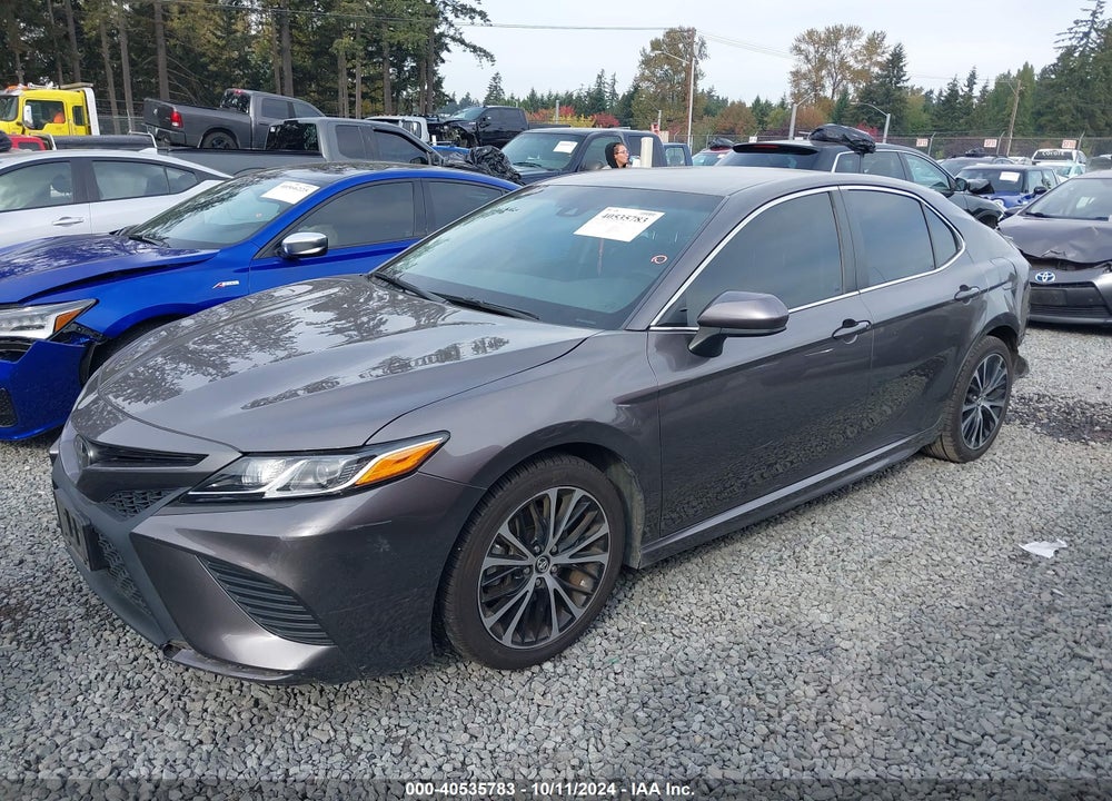 2018 TOYOTA CAMRY SE VIN: 4T1B11HK3JU610515