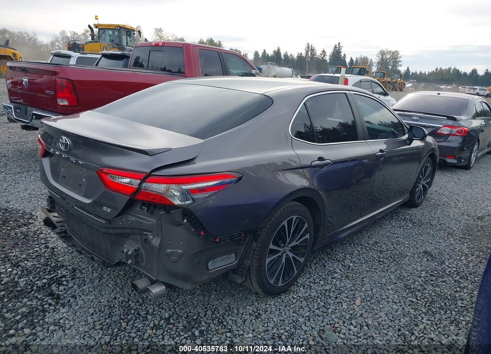 2018 TOYOTA CAMRY SE VIN: 4T1B11HK3JU610515