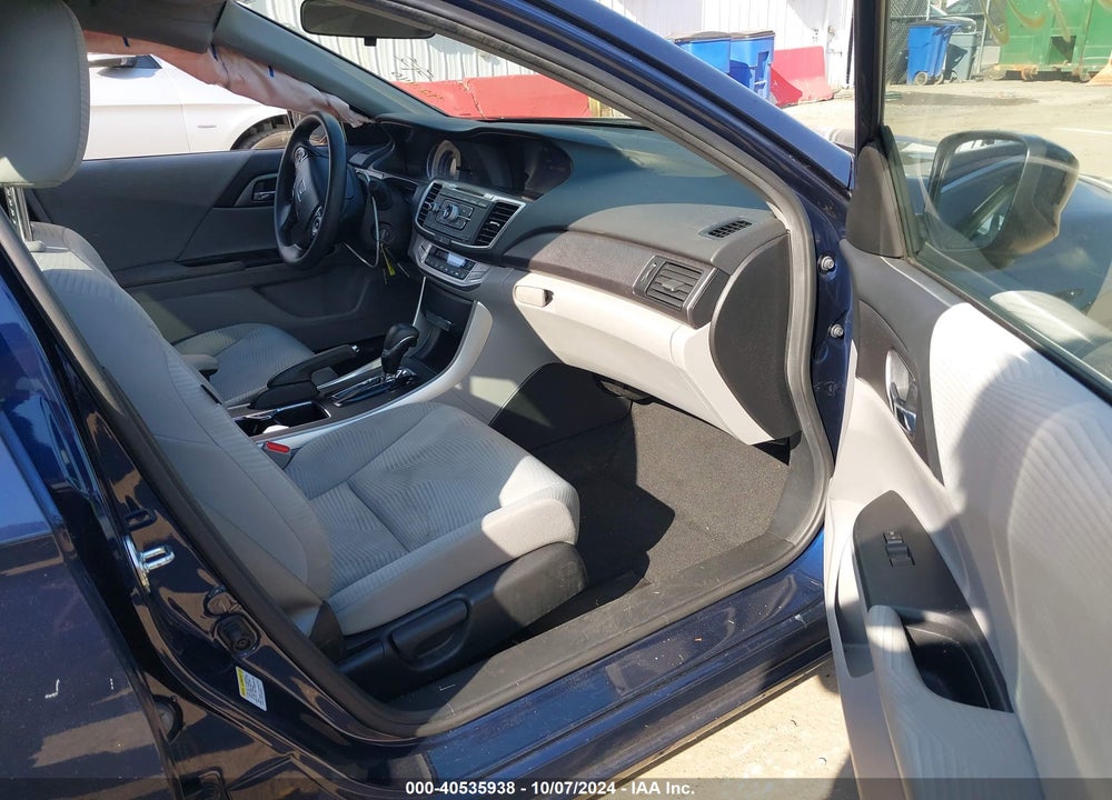 2015 HONDA ACCORD LX VIN: 1HGCR2F38FA229000