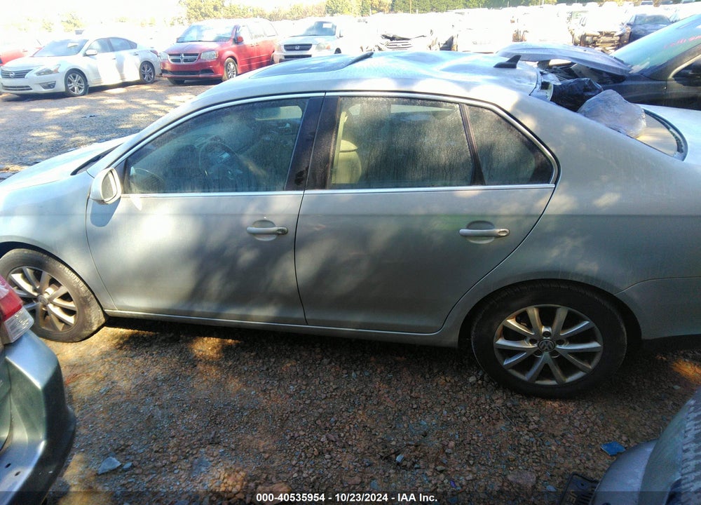 2010 VOLKSWAGEN JETTA SE VIN: 3VWRX7AJ9AM053603
