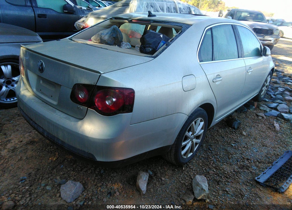 2010 VOLKSWAGEN JETTA SE VIN: 3VWRX7AJ9AM053603