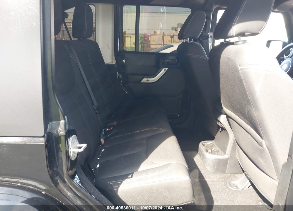 2016 JEEP WRANGLER UNLIMITED SAHARA VIN: 1C4BJWEG3GL135402