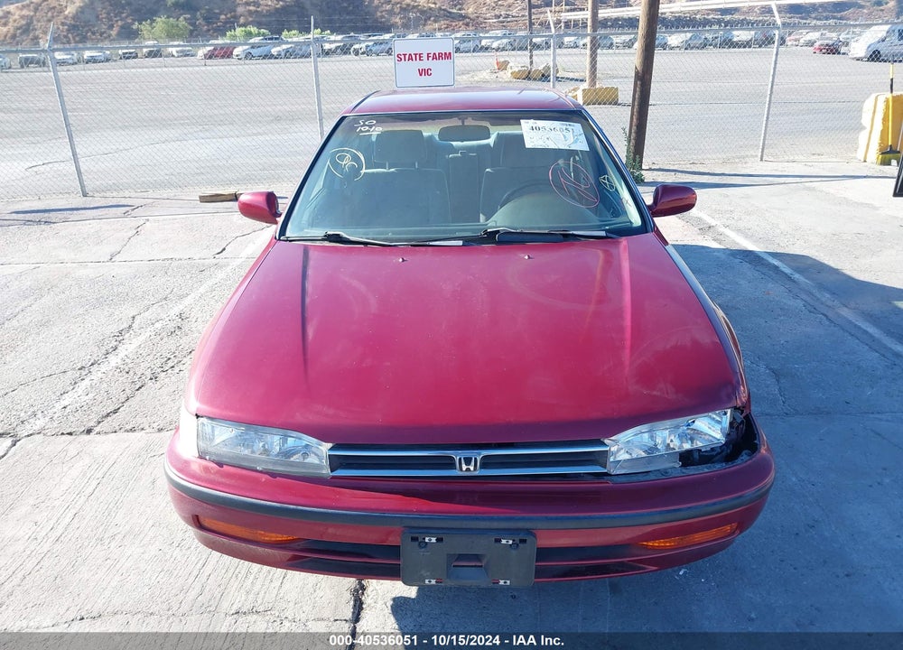 1992 HONDA ACCORD LX VIN: 1HGCB7655NA002882