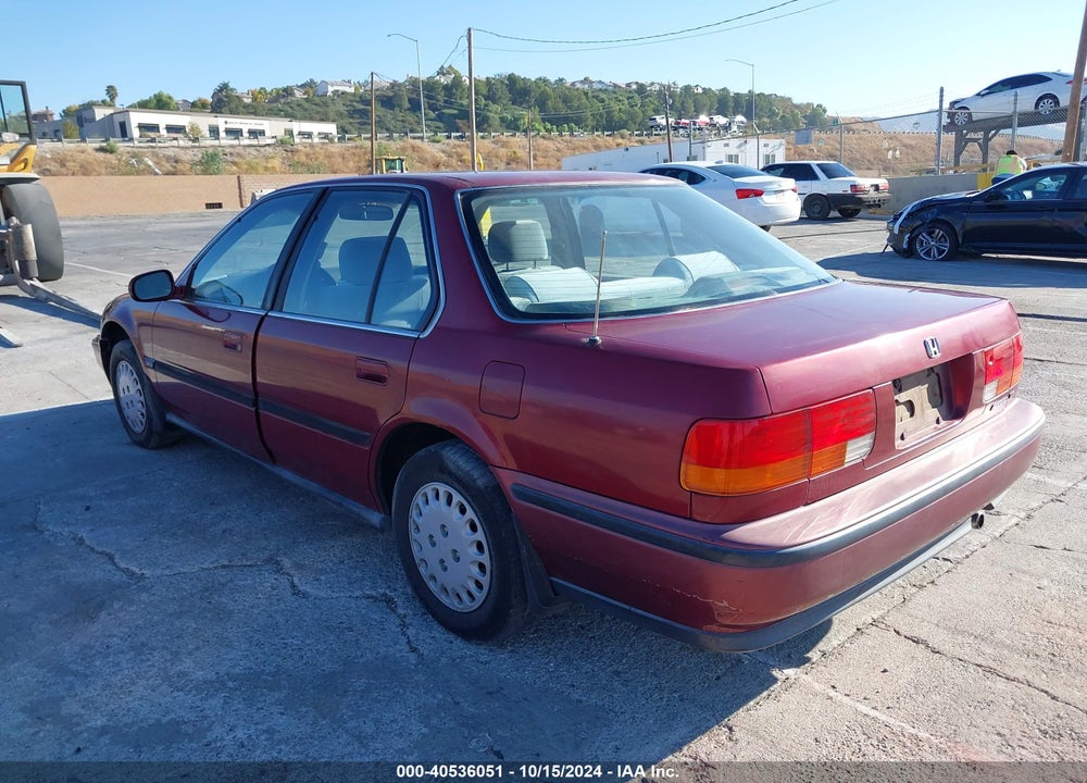 1992 HONDA ACCORD LX VIN: 1HGCB7655NA002882