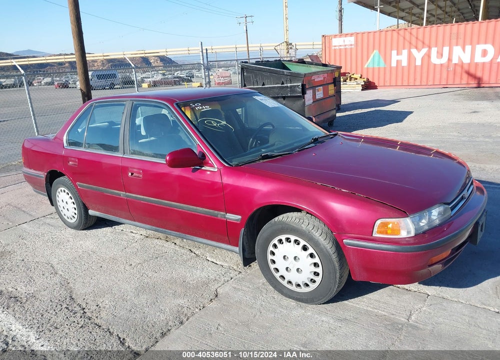 1992 HONDA ACCORD LX VIN: 1HGCB7655NA002882
