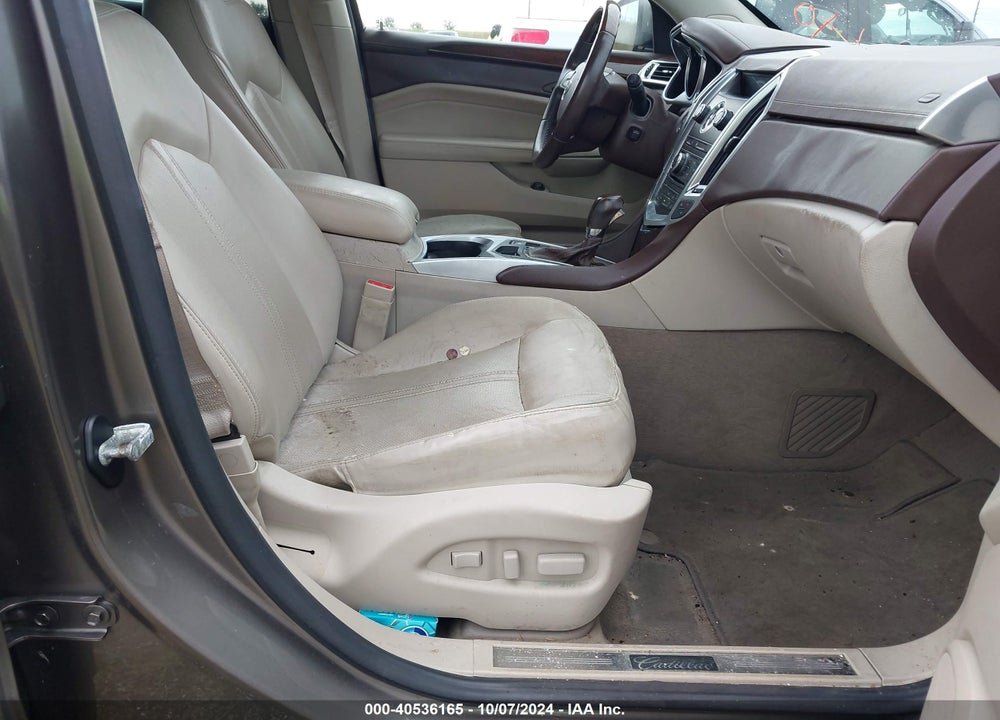 2011 CADILLAC SRX LUXURY COLLECTION VIN: 3GYFNAEY3BS599871