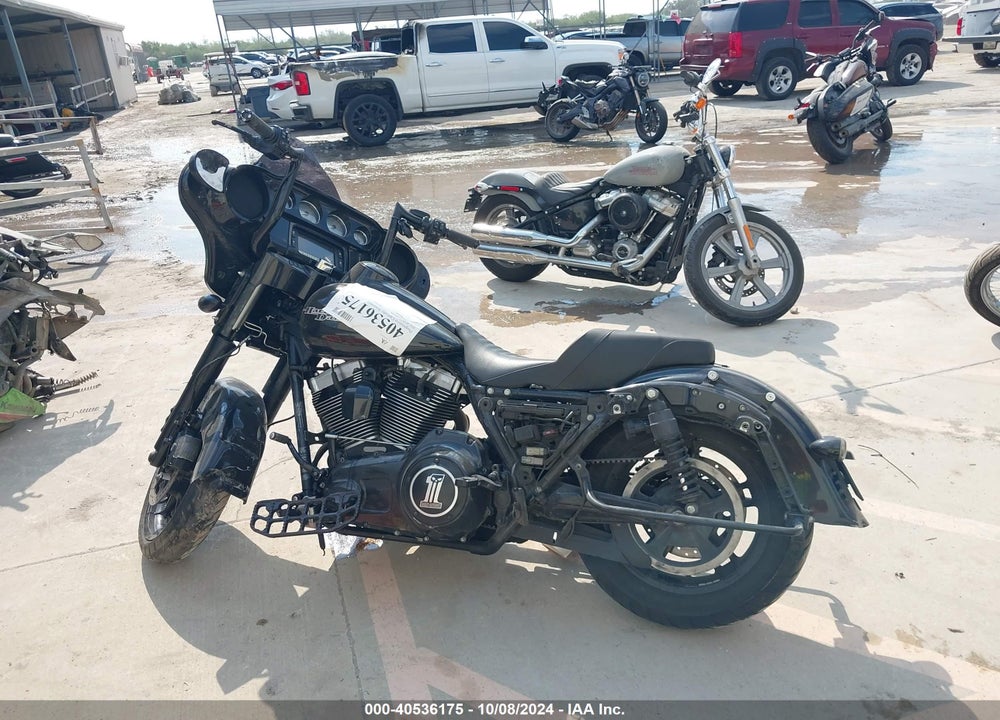 2014 HARLEY-DAVIDSON FLHXS STREET GLIDE SPECIAL VIN: 1HD1KRM12EB690687