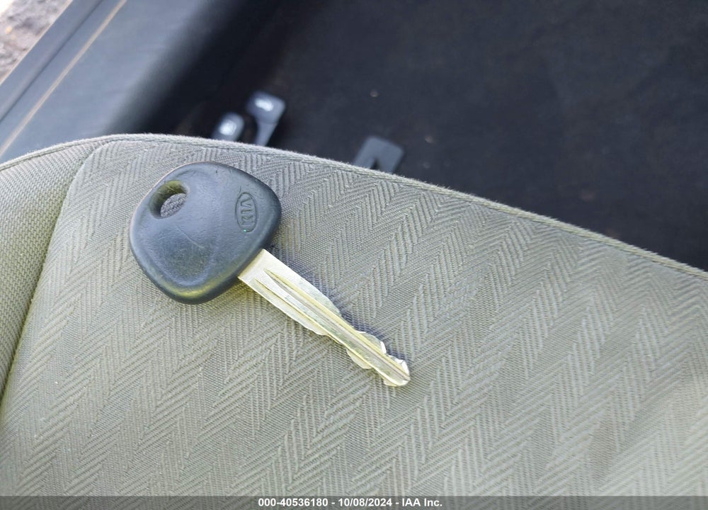 2015 KIA FORTE LX VIN: KNAFK4A6XF5431209