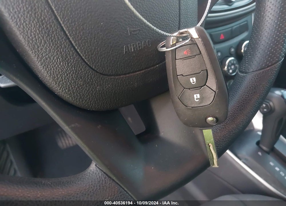 2019 CHEVROLET TRAX LS VIN: 3GNCJKSB9KL374124