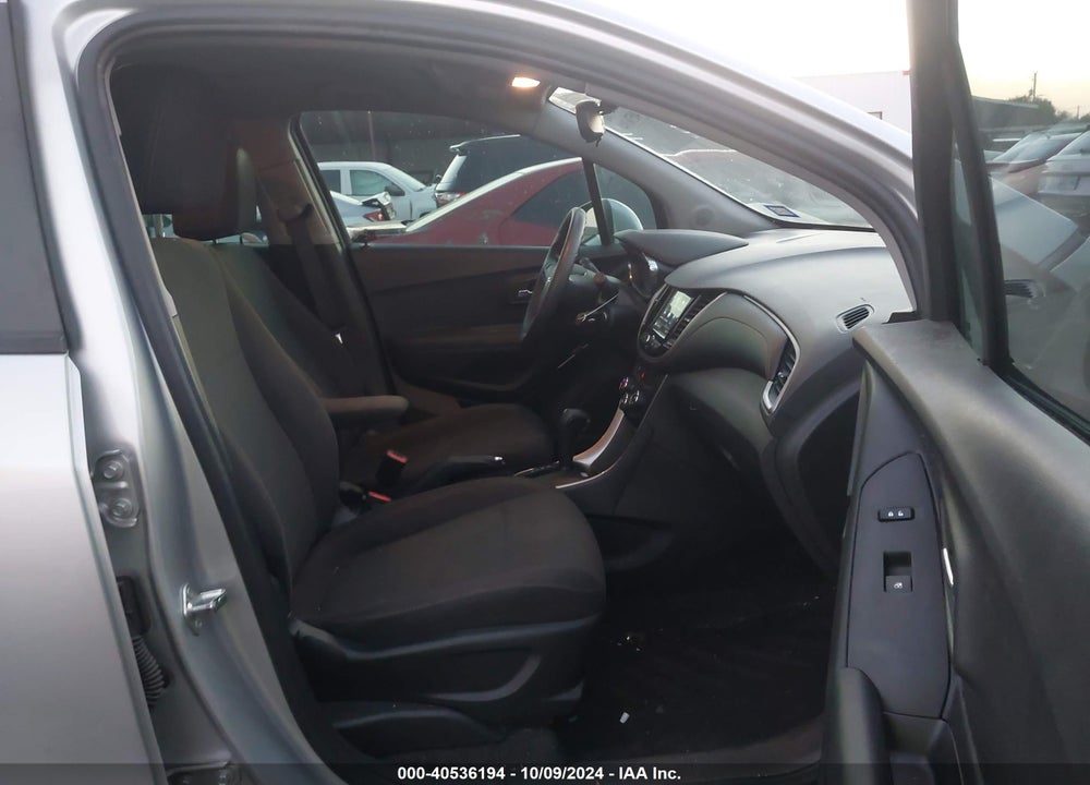 2019 CHEVROLET TRAX LS VIN: 3GNCJKSB9KL374124