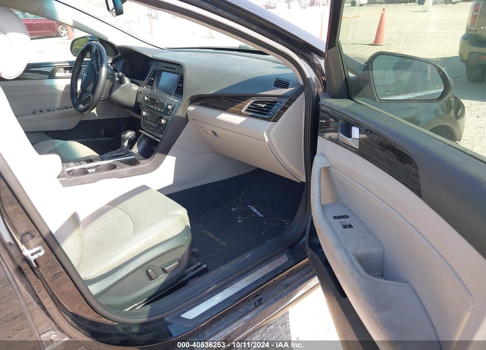 2017 HYUNDAI SONATA VIN: 5NPE34AF6HH584040