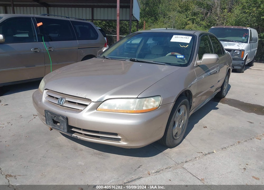 2001 HONDA ACCORD 3.0 EX VIN: 1HGCG16591A069820