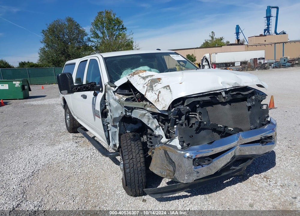 2016 RAM 2500 TRADESMAN VIN: 3C6UR5CL0GG192642