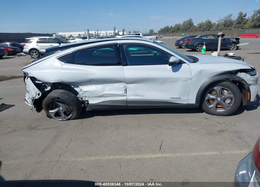 2022 FORD MUSTANG MACH-E SELECT VIN: 3FMTK1RM4NMA44361