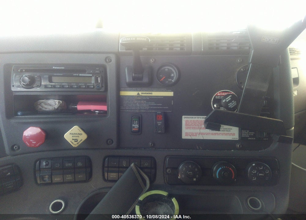 2014 FREIGHTLINER CASCADIA 125 VIN: 3AKJGLD51ESBC1290
