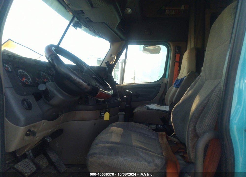 2014 FREIGHTLINER CASCADIA 125 VIN: 3AKJGLD51ESBC1290