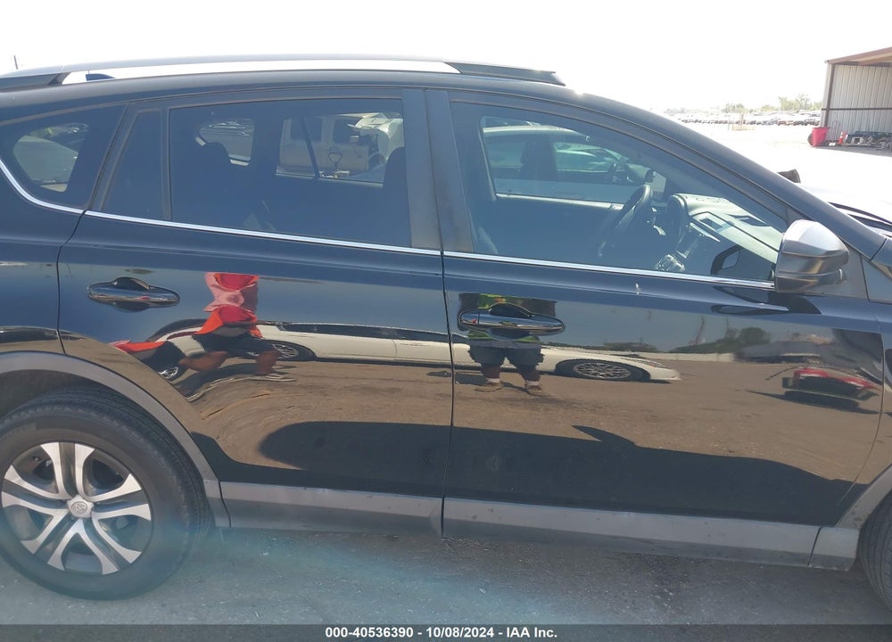 2018 TOYOTA RAV4 LE VIN: 2T3ZFREV0JW408414