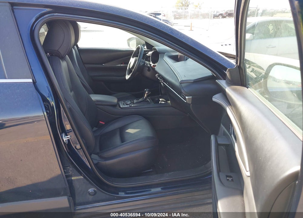 2021 MAZDA CX-30 SELECT VIN: 3MVDMBBL2MM228866