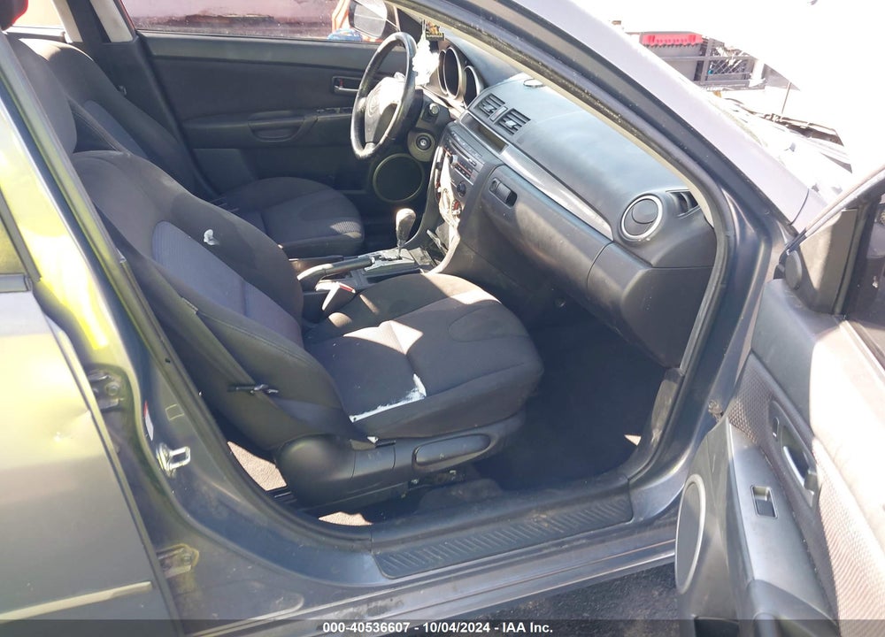 2008 MAZDA 3 S TOURING VIN: JM1BK324581814803