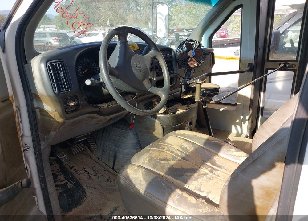 2000 GMC SAVANA SPECIAL VIN: 1GDJG31R7Y1230201