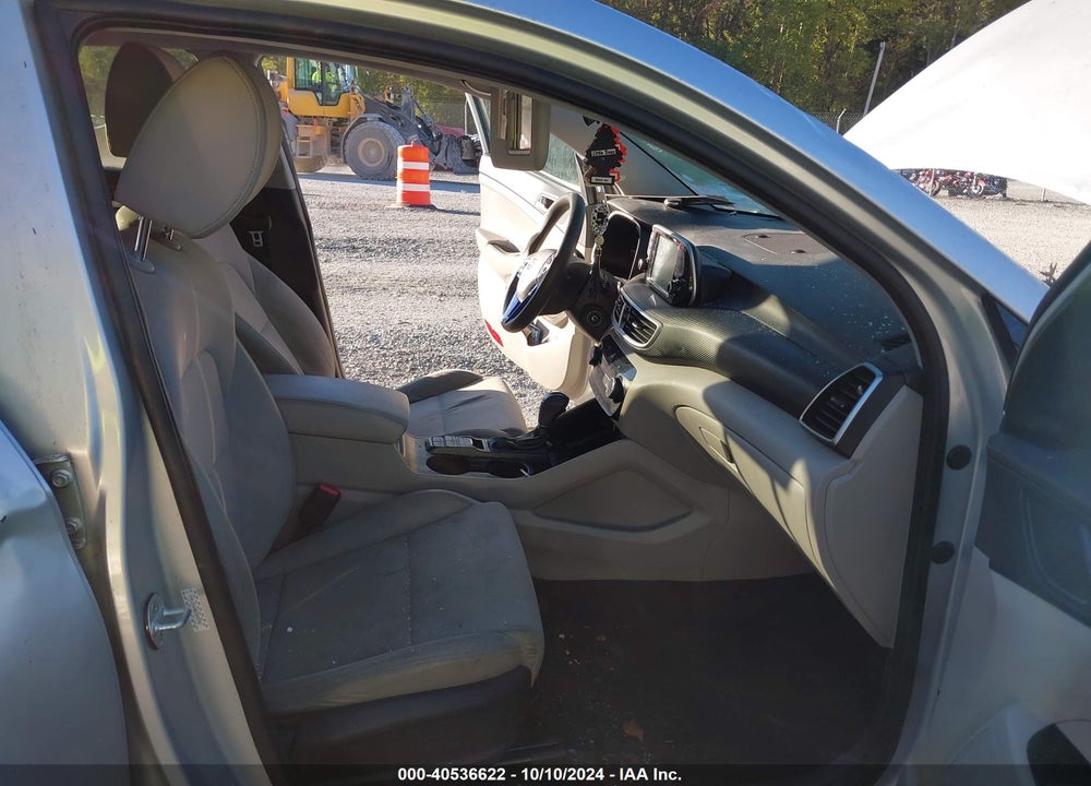 2019 HYUNDAI TUCSON SE VIN: KM8J2CA46KU940702