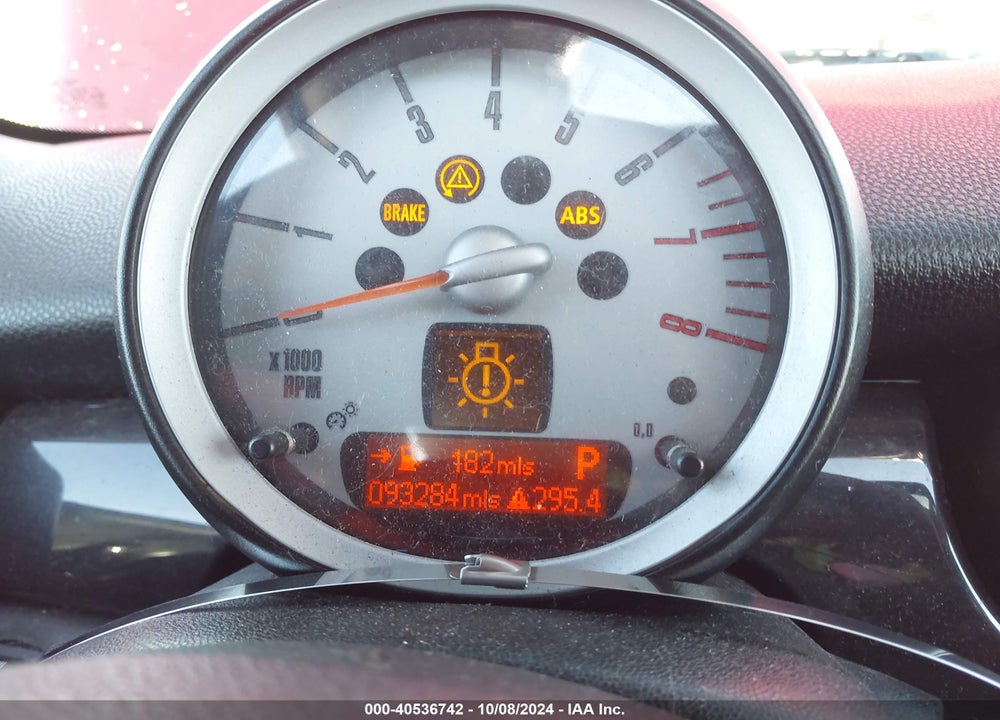 2009 MINI COOPER S VIN: WMWMF73549TW81207