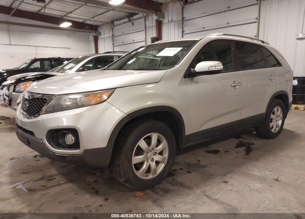 2011 KIA SORENTO LX VIN: 5XYKT3A1XBG184966