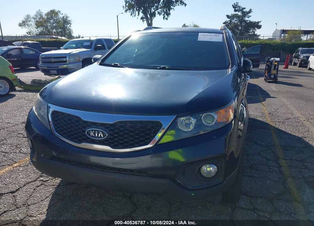 2013 KIA SORENTO LX VIN: 5XYKT4A61DG312497
