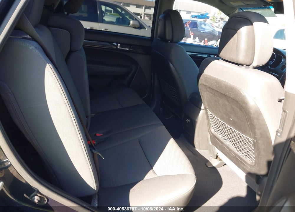 2013 KIA SORENTO LX VIN: 5XYKT4A61DG312497