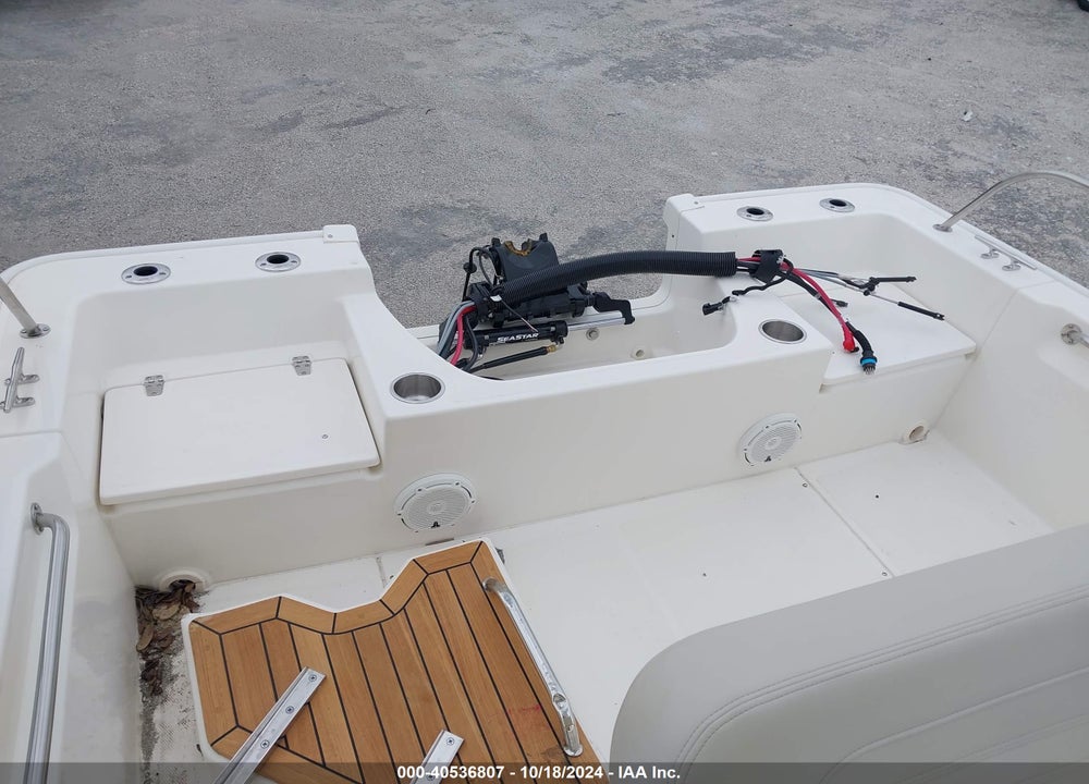 2025 BOSTON WHALER OTHER VIN: BWCE0128F425