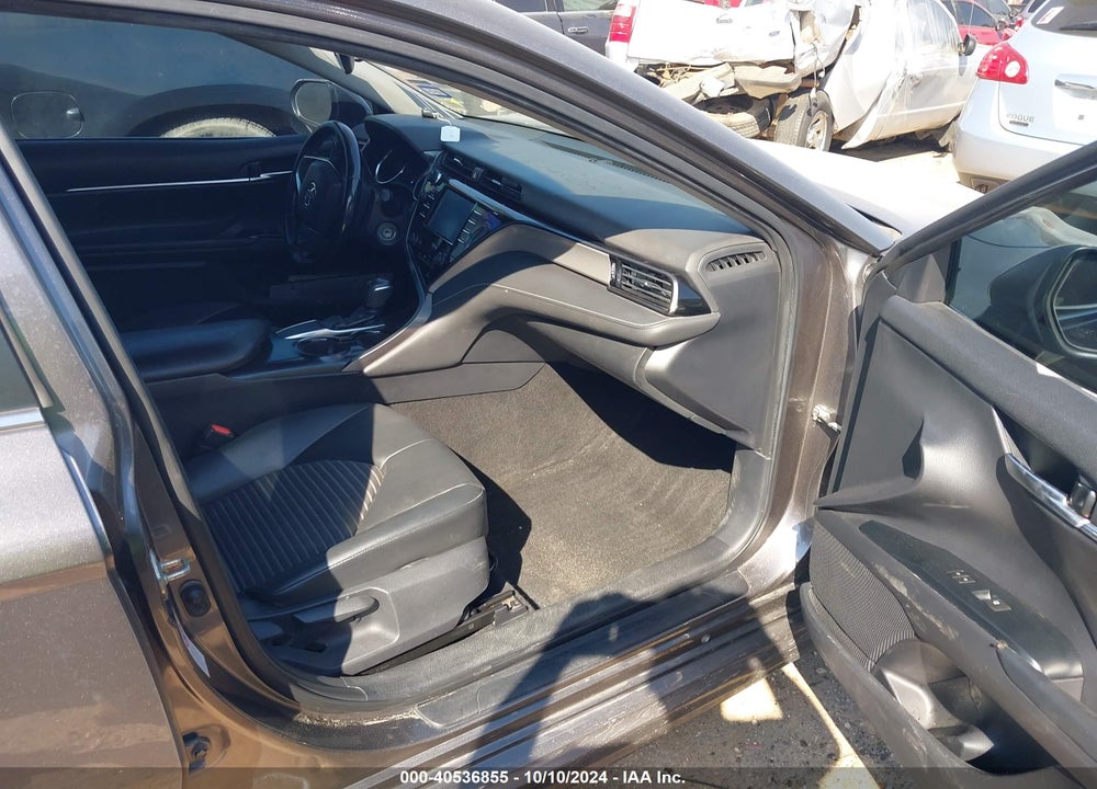 2019 TOYOTA CAMRY SE VIN: 4T1B11HK5KU772275