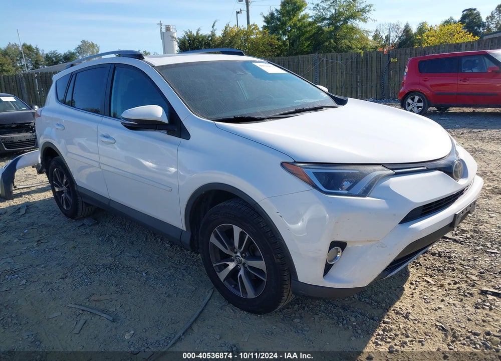 2017 TOYOTA RAV4 XLE VIN: 2T3RFREV0HW675126