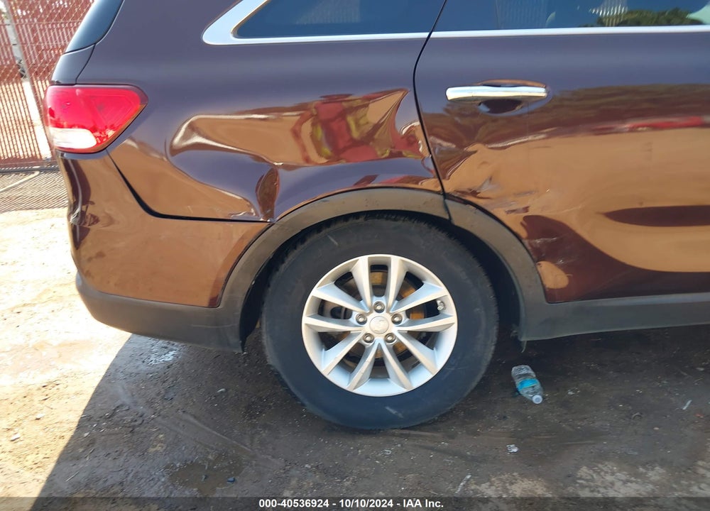 2016 KIA SORENTO 3.3L LX VIN: 5XYPGDA57GG046313