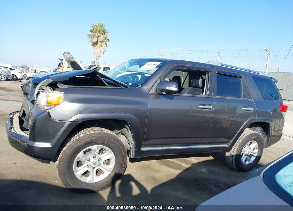 2011 TOYOTA 4RUNNER SR5 V6 VIN: JTEZU5JR2B5027420