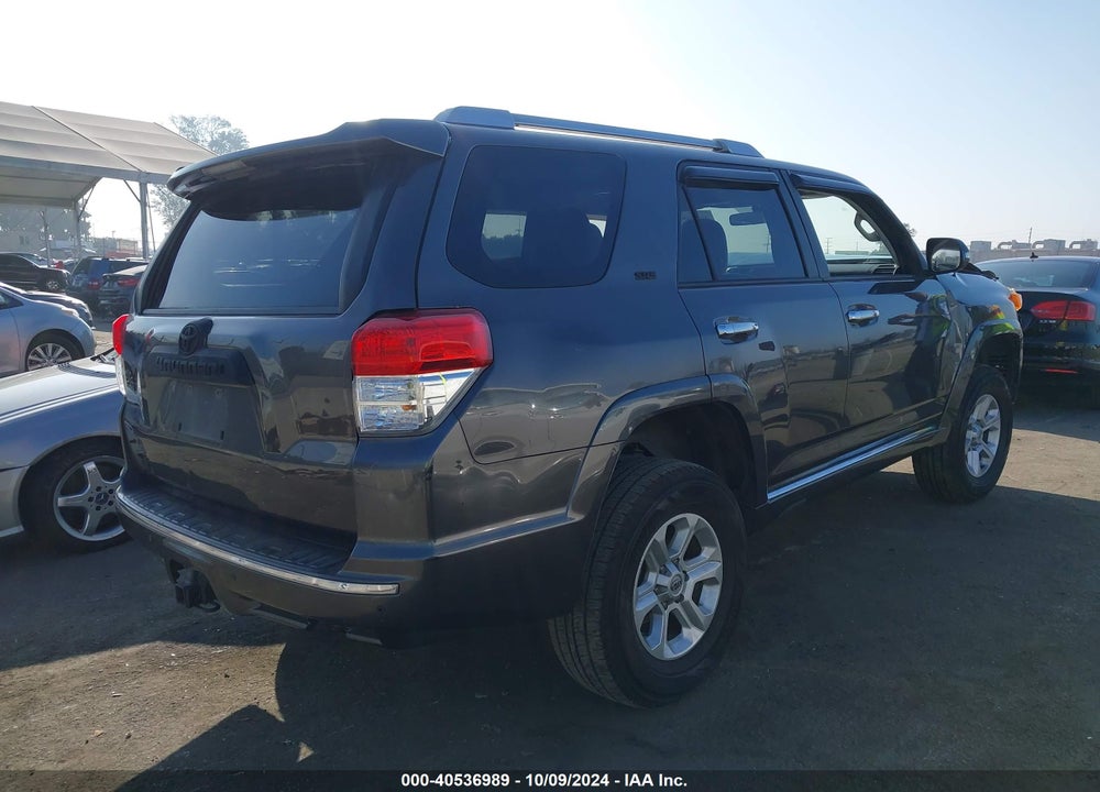 2011 TOYOTA 4RUNNER SR5 V6 VIN: JTEZU5JR2B5027420