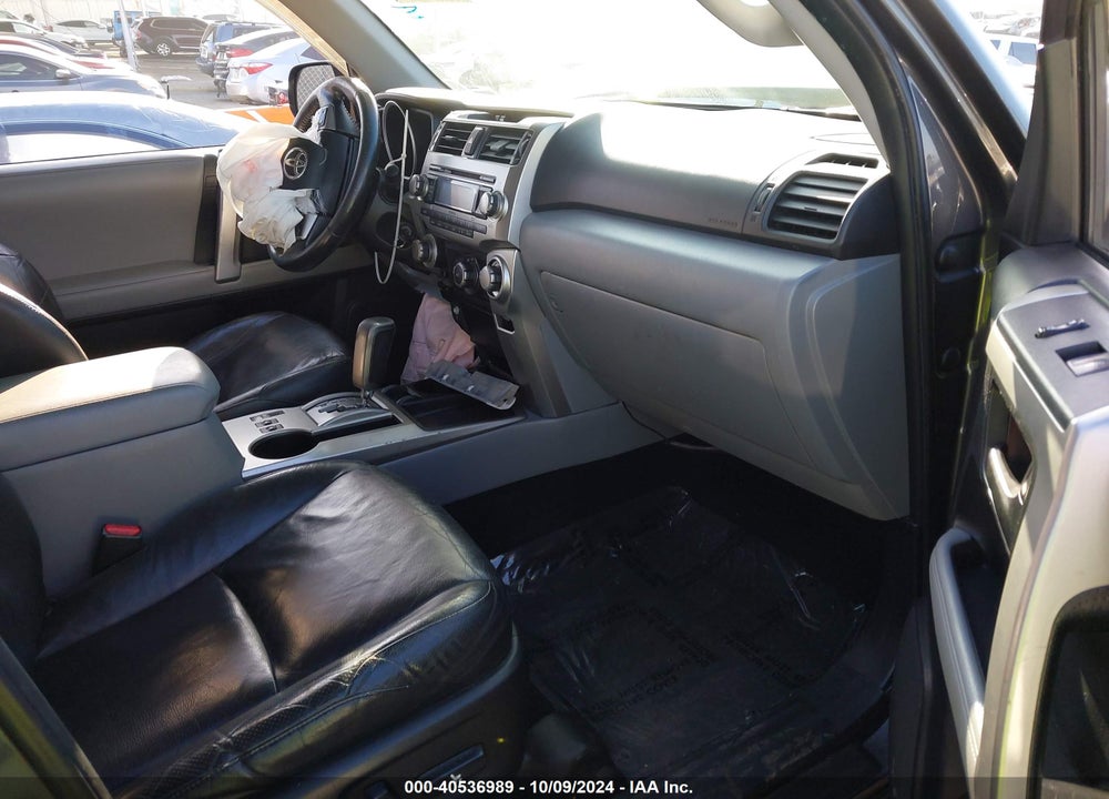 2011 TOYOTA 4RUNNER SR5 V6 VIN: JTEZU5JR2B5027420