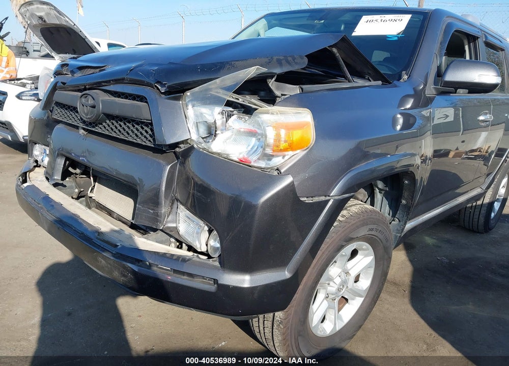 2011 TOYOTA 4RUNNER SR5 V6 VIN: JTEZU5JR2B5027420
