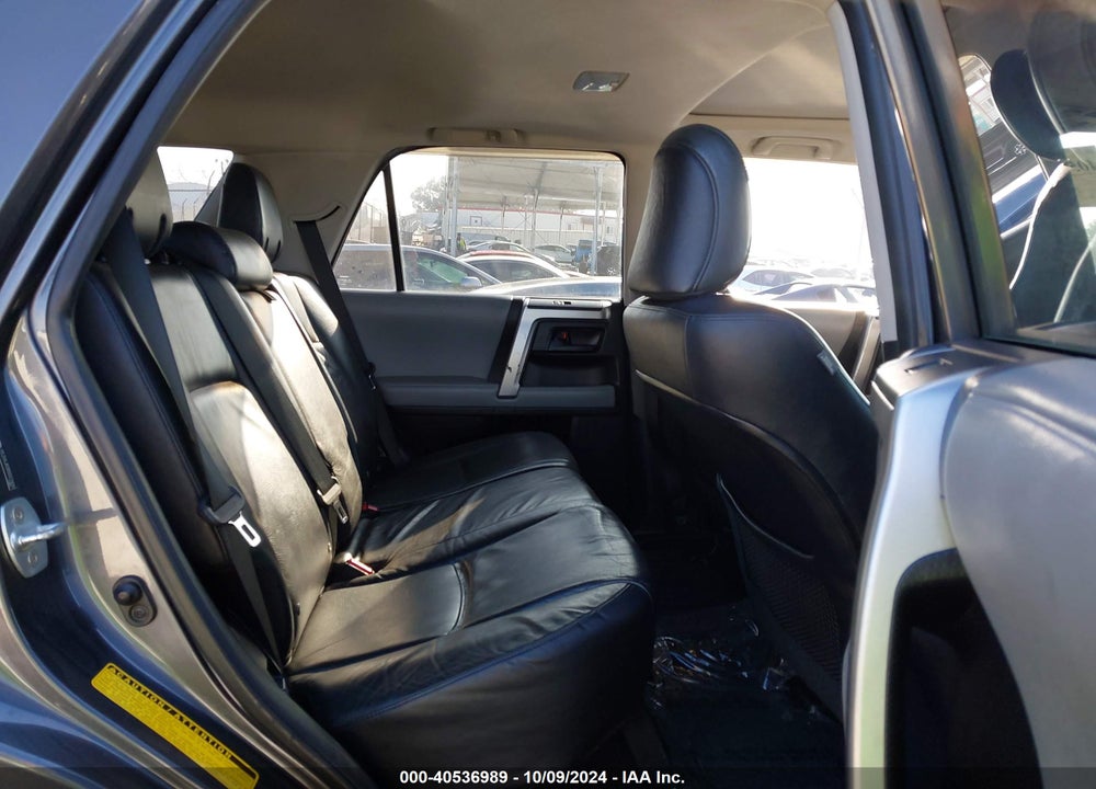 2011 TOYOTA 4RUNNER SR5 V6 VIN: JTEZU5JR2B5027420