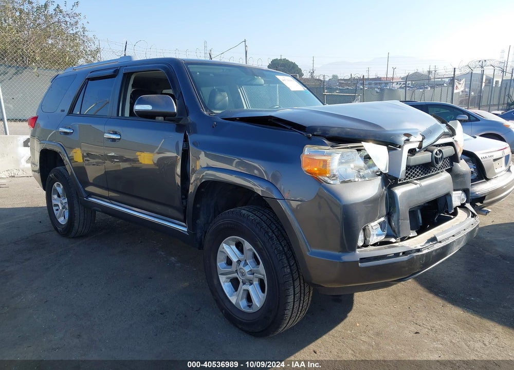 2011 TOYOTA 4RUNNER SR5 V6 VIN: JTEZU5JR2B5027420