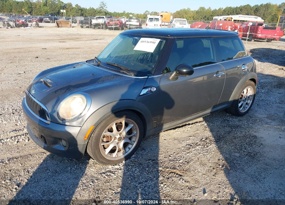 2009 MINI COOPER S VIN: WMWMF73559TW84780