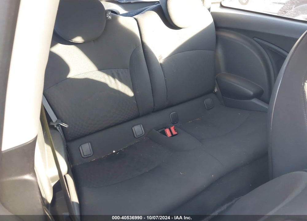 2009 MINI COOPER S VIN: WMWMF73559TW84780