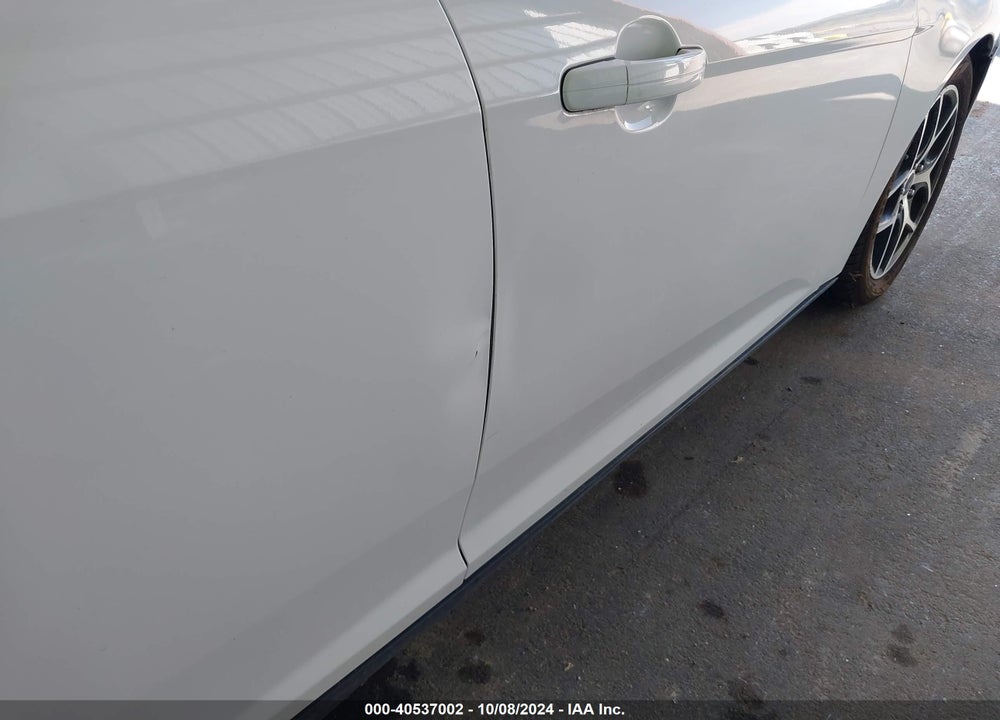 2018 FORD FOCUS SEL VIN: 1FADP3H2XJL304236